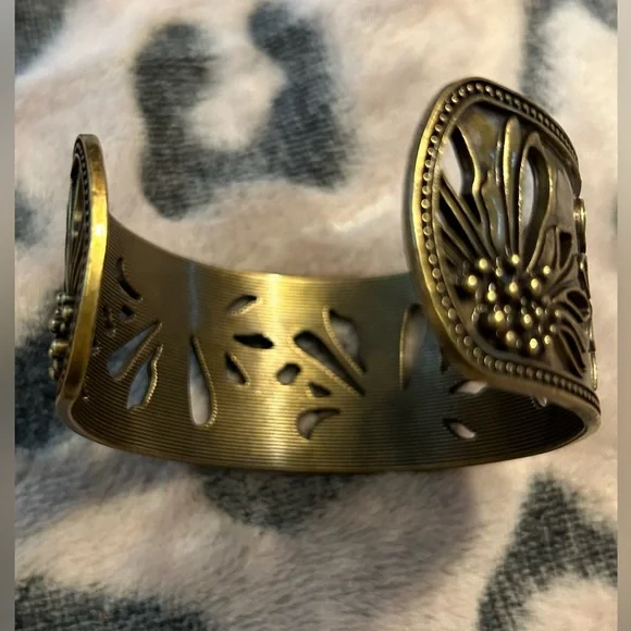 Artisan Cuff with Floral Design - Picture 7 of 7